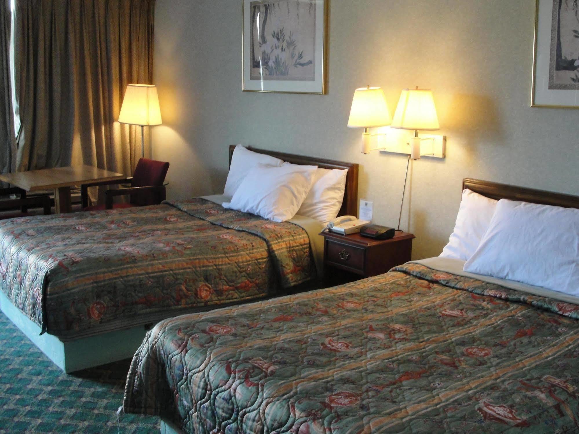 Budget Inn Alcoa Bagian luar foto